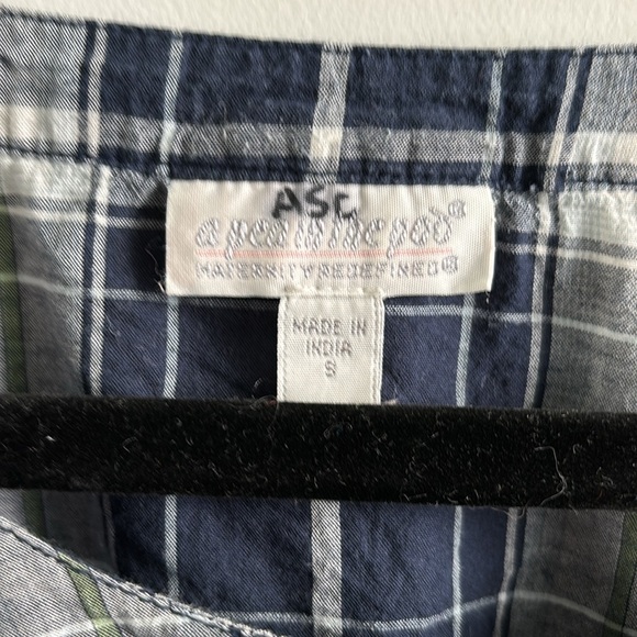 Pea in the Pod maternity button up - Picture 2 of 5